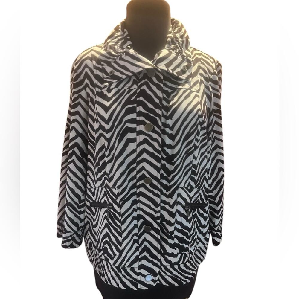 Chicos Zenergy Zebra Athleisure Glam Oversized Jacket Womens Size S Mobwife
